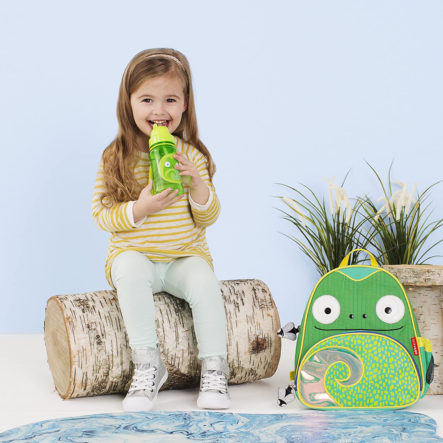 https://www.kiddopacific.com/wp-content/uploads/2021/02/SH210252335000-ZOO-STRAW-BOTTLE-CHAMELEON-STYLE-2.jpg