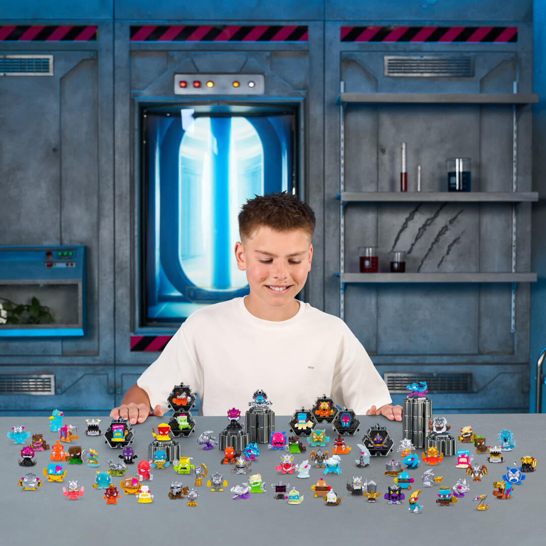 MRBEAST LAB SWARMS LAB PACK BATTLE FUSION 6 PC AST.ฟิกเกอร์สวอร์มส์ - Image 5